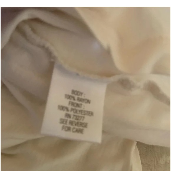 Elle Sleeveless Cream Top - Picture 7 of 8